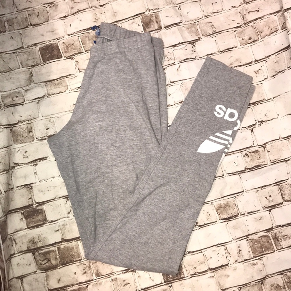 Adidas pants🔴 - Picture 1 of 4